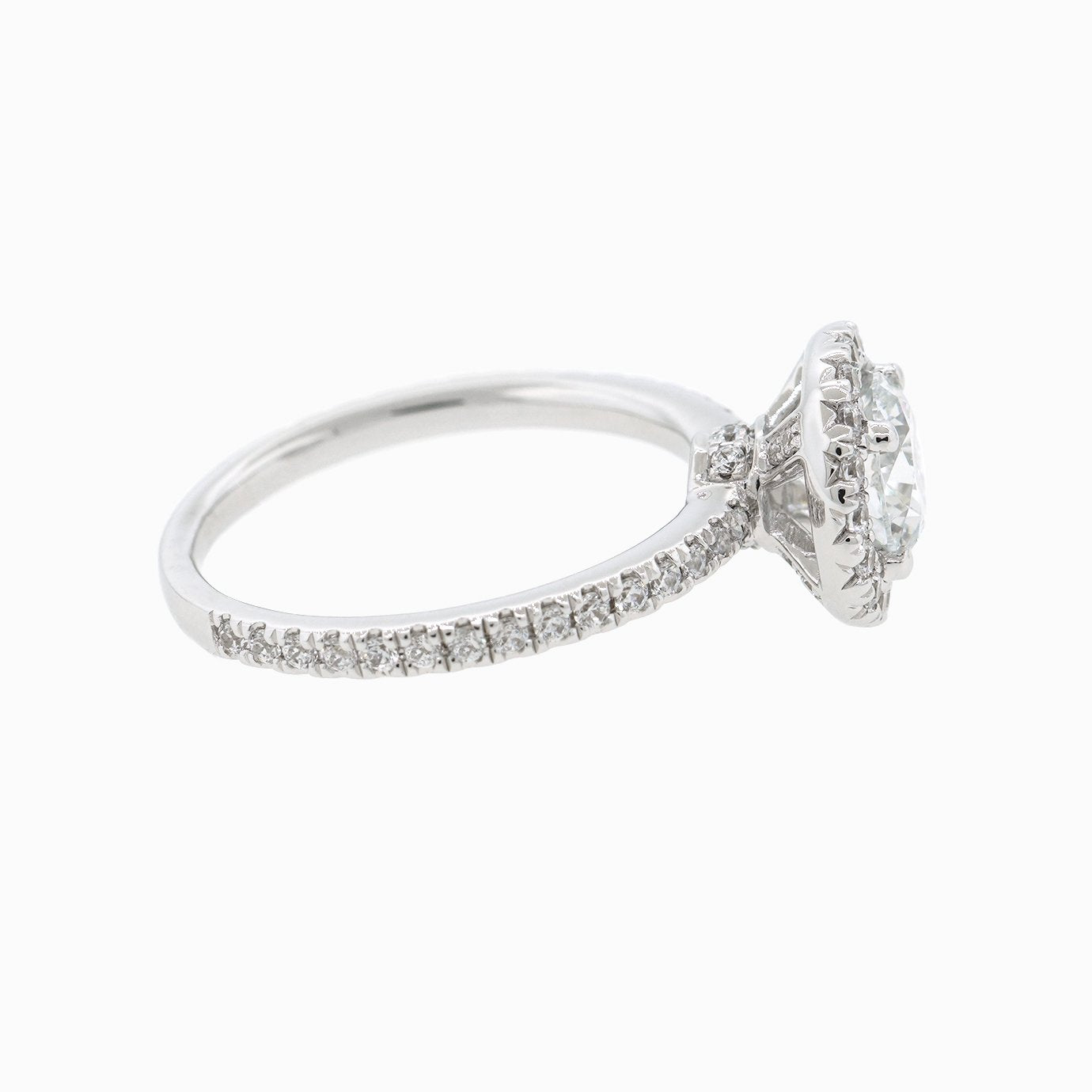 1.0 CT Round Halo CVD F/VS2 Diamond Engagement Ring