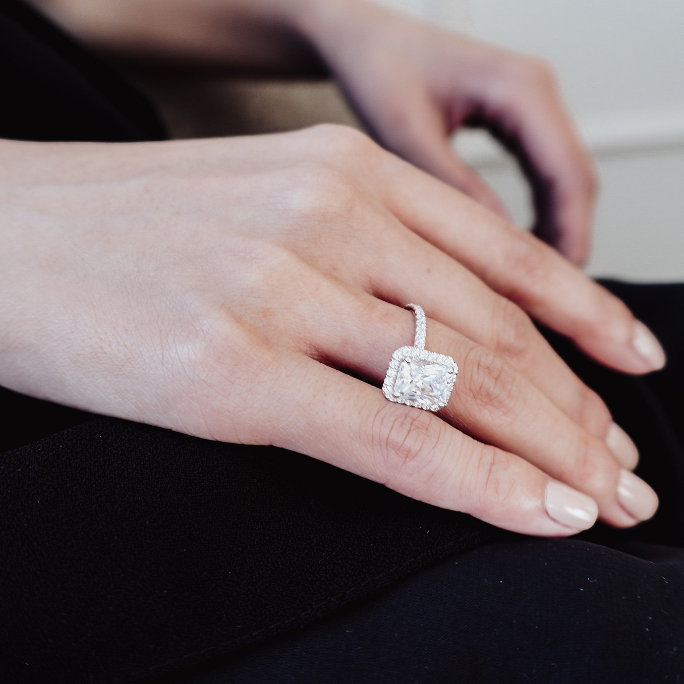 2.0 CT Radiant Halo CVD F/VS2 Diamond Engagement Ring