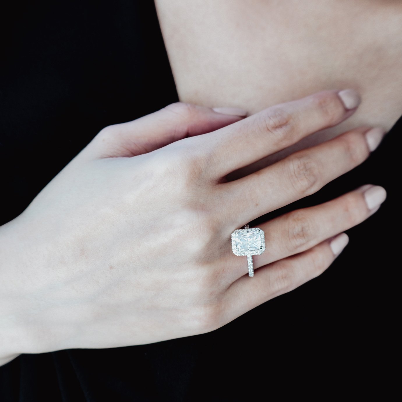 2.0 CT Radiant Halo CVD F/VS2 Diamond Engagement Ring