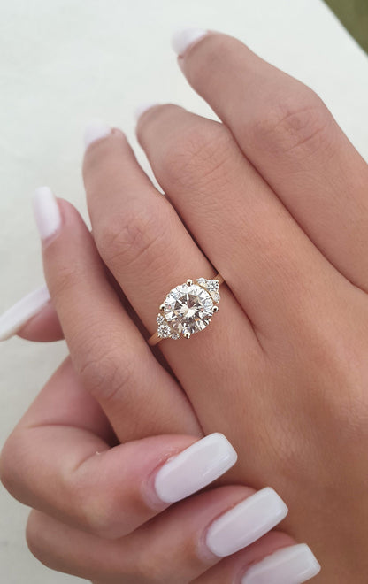 2.1 CT Round Cluster CVD F/VS1 Diamond Engagement Ring