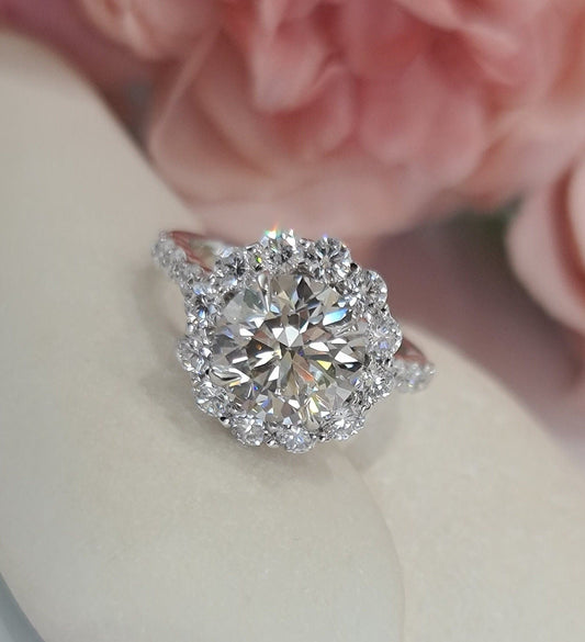 2.50 CT Round Halo CVD G/VS2 Diamond Engagement Ring